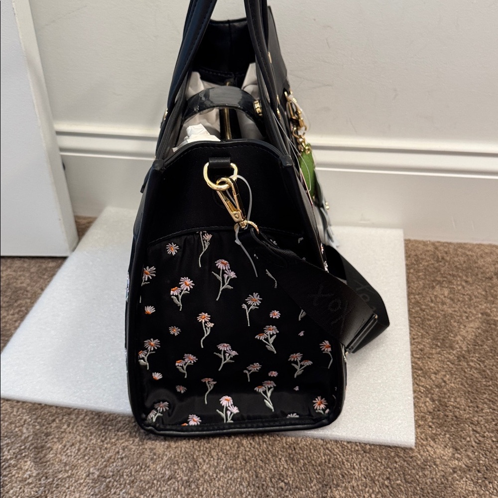 Betsey Johnson sunflower crossbody shoulder bag purse with charm NWT - Picture 4 of 8